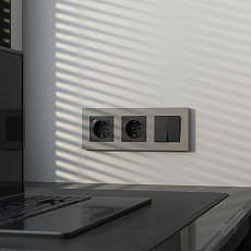 Рамка на 3 поста Werkel Slab дымчатый софт W0032917 a071626 1