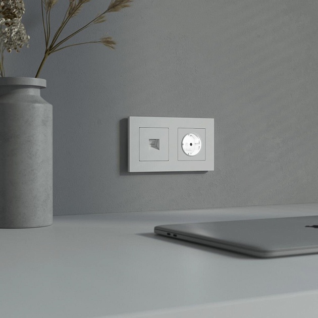 Розетка с подсветкой Werkel белый a069612 изображение 2 Розетка с подсветкой Werkel белый a069612 Фото № 2