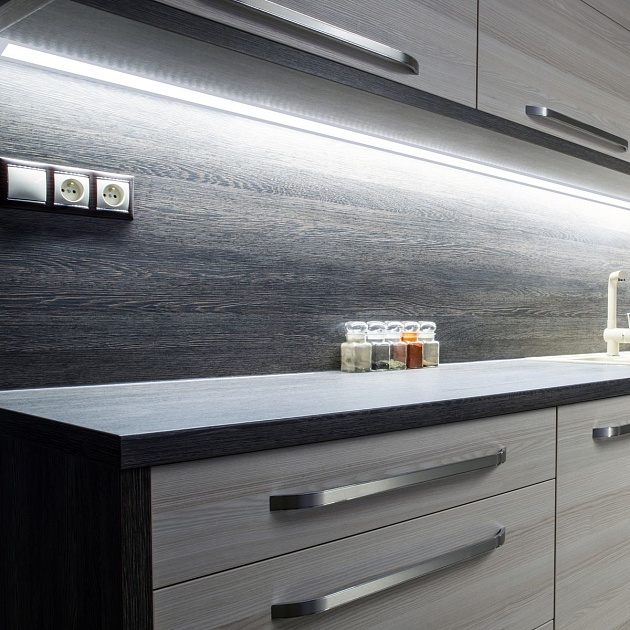 Профиль угловой накладной с рассеивателем серебро 2м. Apeyron 08-04 Фото № 8