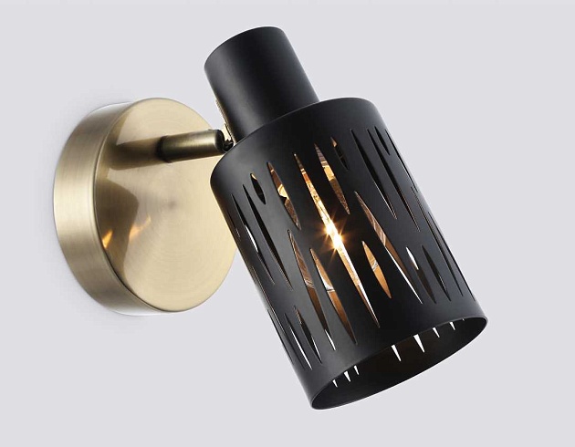 Настенно-потолочный спот Ambrella light TRADITIONAL TR8667 изображение 3 Настенно-потолочный спот Ambrella light TRADITIONAL TR8667 Фото № 3