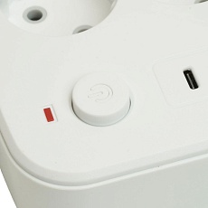 Удлинитель 3-местный c/з 3x1 мм2, 1,8 м, 250В, 10А, 4USB+2Type-C 2,4А, серия Home plus, белый STEKKER HM09-36-02 49972 4