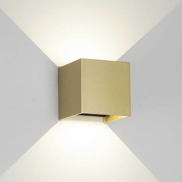 Настенный уличный светильник Mantra DAVOS 9226 изображение 1 Настенный уличный светильник Mantra DAVOS 9226 Фото № 1