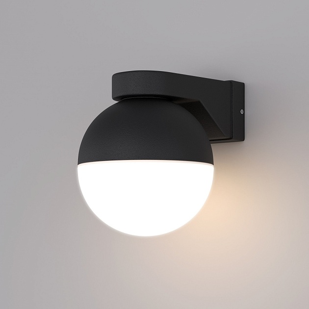 Настенный светильник Elektrostandard Moon MRL 1028 черный a062858 Фото № 1