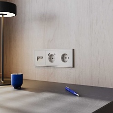 Розетка встраиваемая Voltum S70 с заземлением и защитными шторками, 16А, с USB, A+С, (кашемир) VLS040503 1