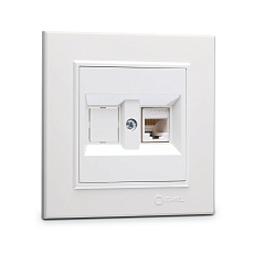 Розетка Makel компютерная CAT5 + гнездо СП Karea IP20 бел. 56001035
