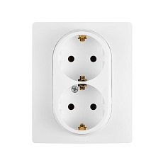 Розетка 2X2К+З Legrand Etika 16A 250V немецкий стандарт белая 672223