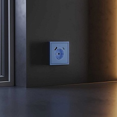 Накладка для розетки с заземлением и защитными шторками, с USB A+C, S70 (деним) Voltum VLS001015 2