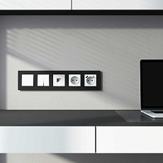 Розетка с заземлением и шторками Werkel белый W1171101 4690389155123 4