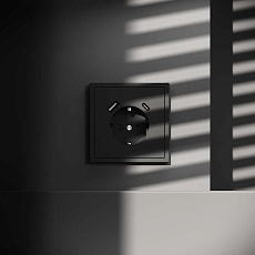 Розетка встраиваемая Voltum S70 с заземлением и защитными шторками, 16А, с USB, A+С, (черный матовый VLS040508 2