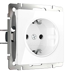 Розетка с заземлением и шторками Werkel белый W1171101 4690389155123