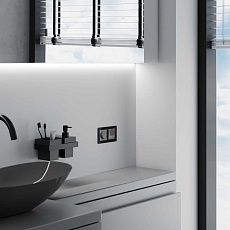 Розетка Werkel влагозащищенная с заземлением с защитой крышкой и шторками графит акрил) W1171244 4690389197529  1