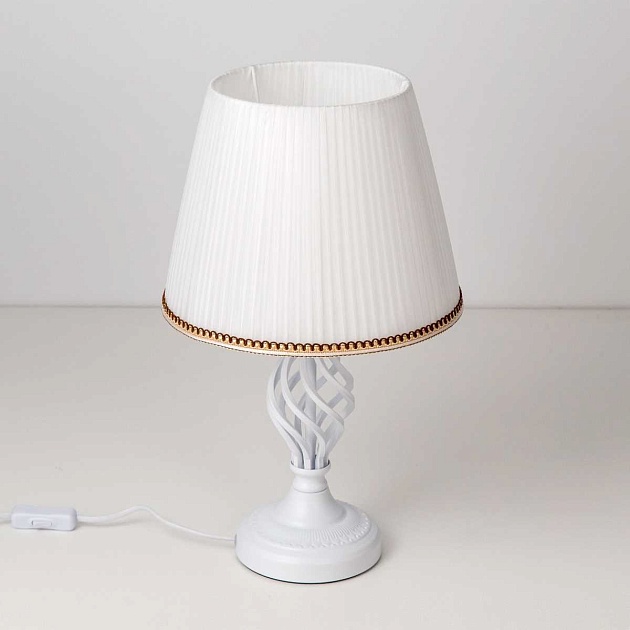 Настольная лампа Citilux Вена CL402800 изображение 3 Настольная лампа Citilux Вена CL402800 Фото № 3