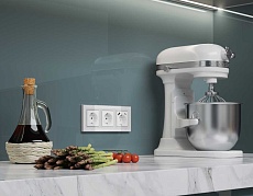 Комплект механизма электрической розетки AMBRELLA VOLT  ALFA Белый глянец с/з с шторками QUANT (AP1070, VM141) MA107010 1