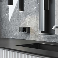 W5071234/ Розетка влагозащ. с зазем. с защит. крышкой и шторками Gallant (черный с серебром) 1