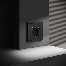 Розетка встраиваемая Voltum S70 с заземлением и защитными шторками, 16А, с USB, A+A, (черный матовый VLS040408 1