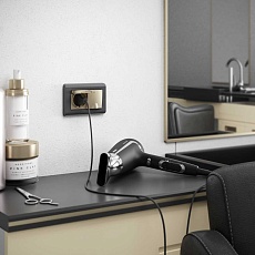 Розетка двойная влагозащищенная с заземлением с защитной крышкой и шторками Werkel шампань рифленый W1172210 4690389178108 1