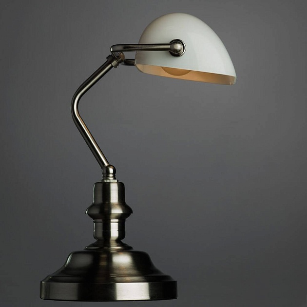 Настольная лампа Arte Lamp Banker A2491LT-1SS изображение 2 Настольная лампа Arte Lamp Banker A2491LT-1SS Фото № 2