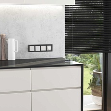 Розетка влагозащищенная с заземлением с защитной крышкой и шторками Werkel N перламутровый рифленый W1171213 4690389213106 2