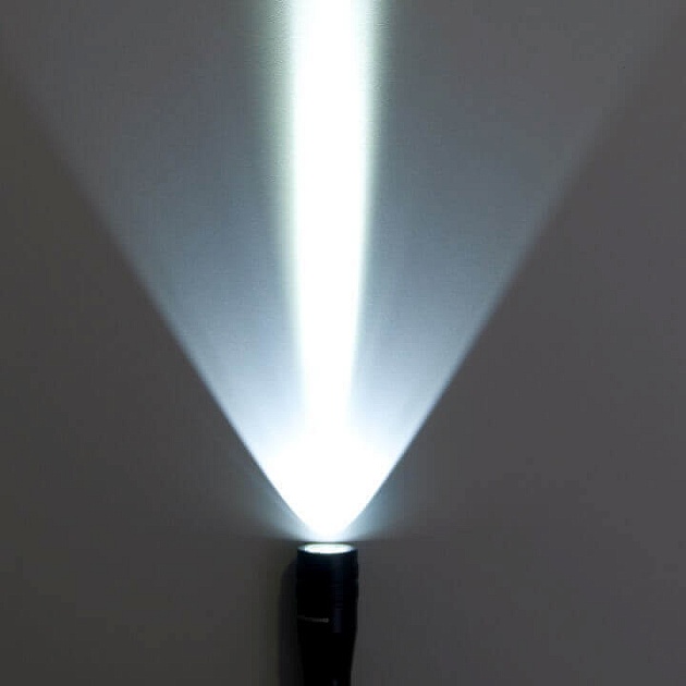 Ручной светодиодный фонарь Elektrostandard Discoverer 3 от батареек 175х32 150 лм a026119 фото 3