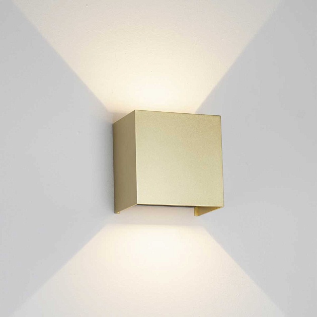 Настенный уличный светильник Mantra DAVOS 9228 Фото № 1